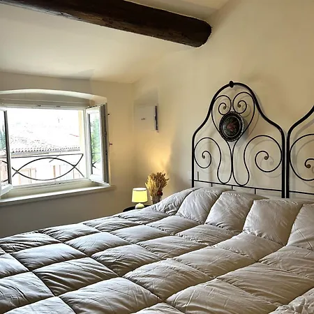 Torre Del Laghetto Apartment