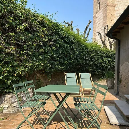 Torre Del Laghetto Apartment Castellaro (Lombardy)