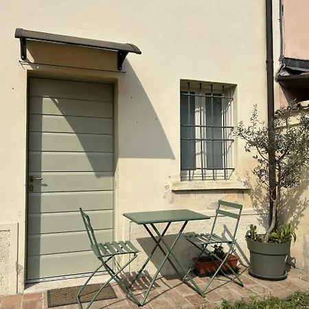 Torre Del Laghetto Apartment *