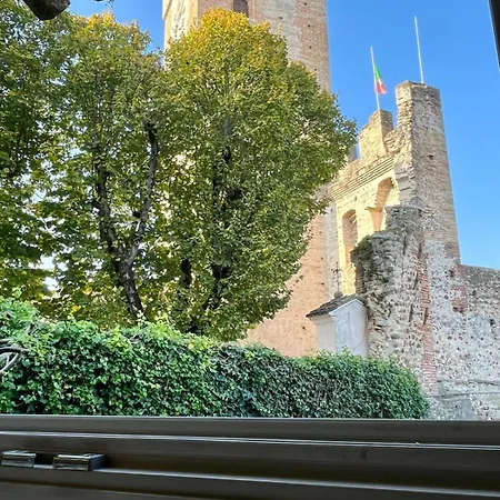 Torre Del Laghetto Apartment Castellaro (Lombardy)